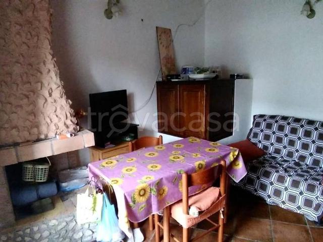 Appartamento in affitto a Rocca di Mezzo via Massimo del Fante, arredato, caminetto, balcone TrovaCasa