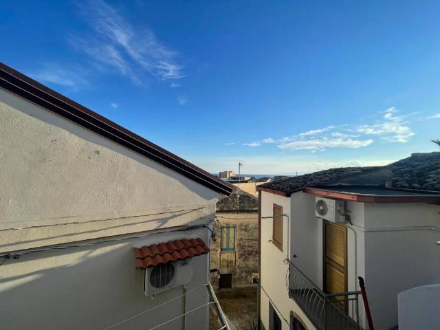 Appartamento in affitto a Roccella Ionica RC