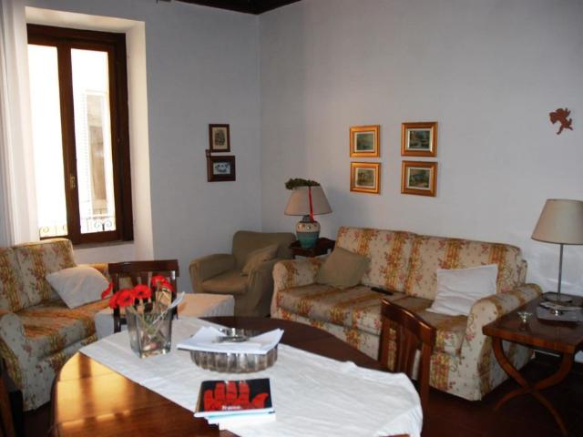 Appartamento in affitto a ROMA CENTRO PANTHEON rif. 1117 Volpe Immobiliare Roma Affitti e Vendite