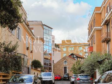 Appartamento in affitto a Roma in zona S.Giovanni S.Giovanni Cod. V45 5685