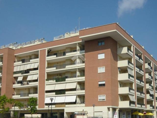 Appartamento in affitto a Roma viale Francesco Caltagirone, 265, posto auto, terrazzo, parzialmente arredato TrovaCasa