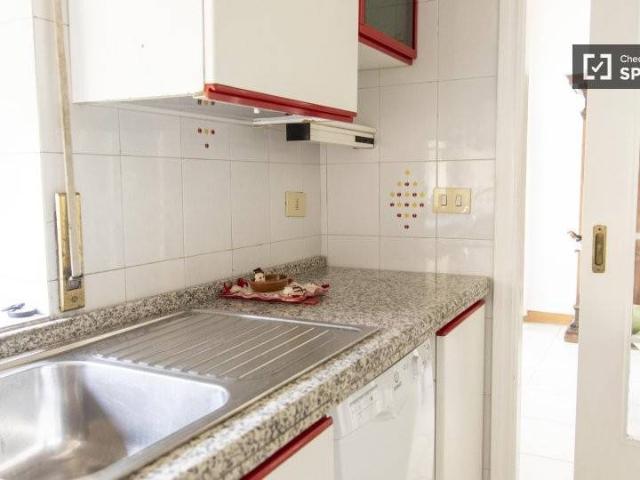 Appartamento in affitto a Roma piazza Ragusa, arredato, terrazzo, riscaldamento centralizzato TrovaCasa