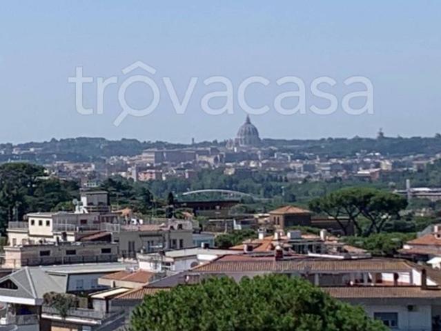 Appartamento in affitto a Roma piazza Stefano Jacini, Vigna Clara Vigna Stelluti