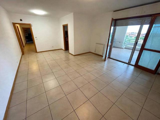 Appartamento in affitto a Roma RM