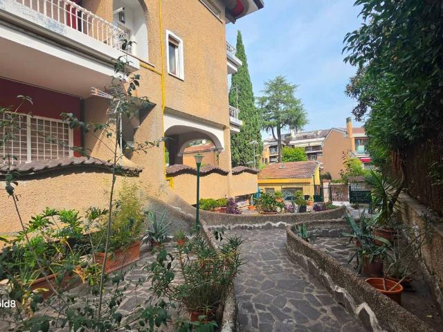 Appartamento in affitto a Roma RM