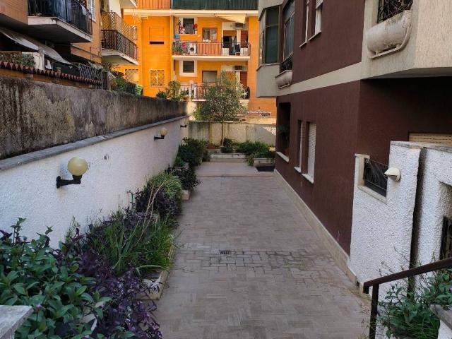 Appartamento in affitto a Roma RM