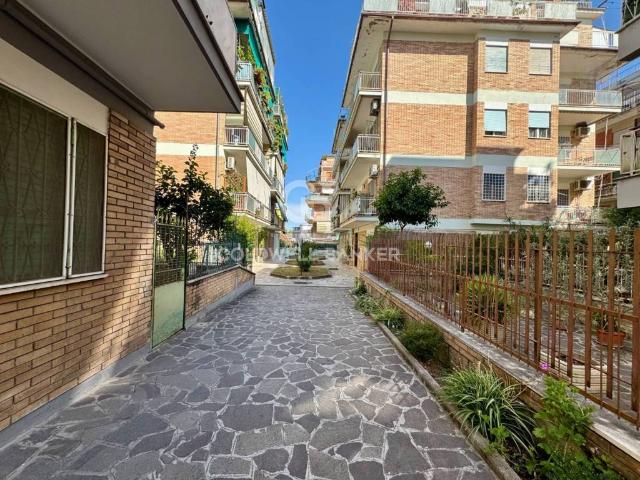 Appartamento in affitto a Roma RM