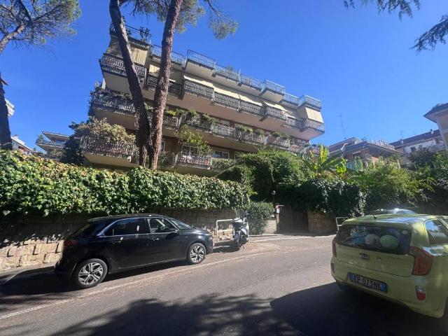 Appartamento in affitto a Roma RM