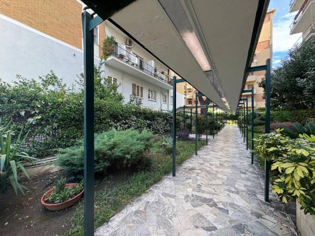 Appartamento in affitto a Roma RM