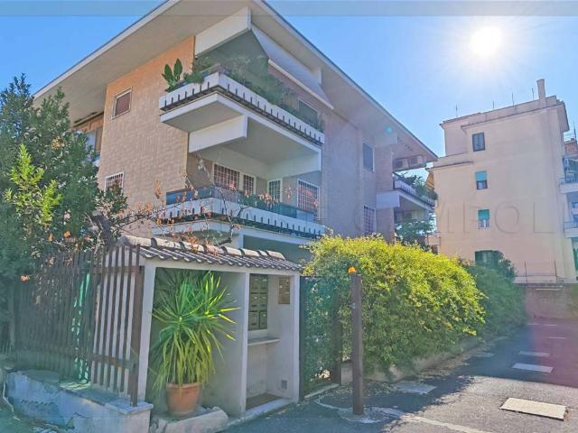 Appartamento in affitto a Roma RM