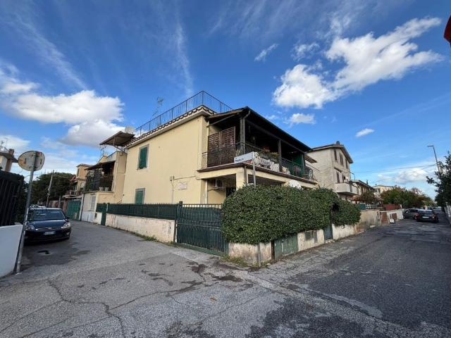 Appartamento in affitto a Roma roma Pedace, arredato, riscaldamento autonomo, riscaldamento a gas metano TrovaCasa