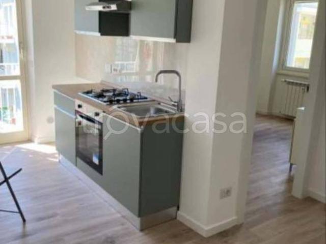 Appartamento in affitto a Roma via Montefalco, Furio Camillo