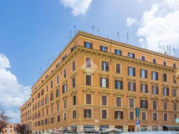 Appartamento in affitto a Roma via Otranto, 23, non arredato/vuoto, nuova costruzione, parzialmente arredato TrovaCasa