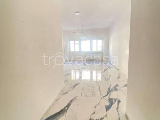 Appartamento in affitto a Roma via Attilio Friggeri, 184, non arredato/vuoto, box, terrazzo TrovaCasa