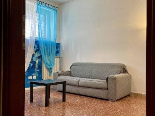 Appartamento in affitto a Roma via Attilio Friggeri, arredato, vicinanze negozi, lavatrice TrovaCasa
