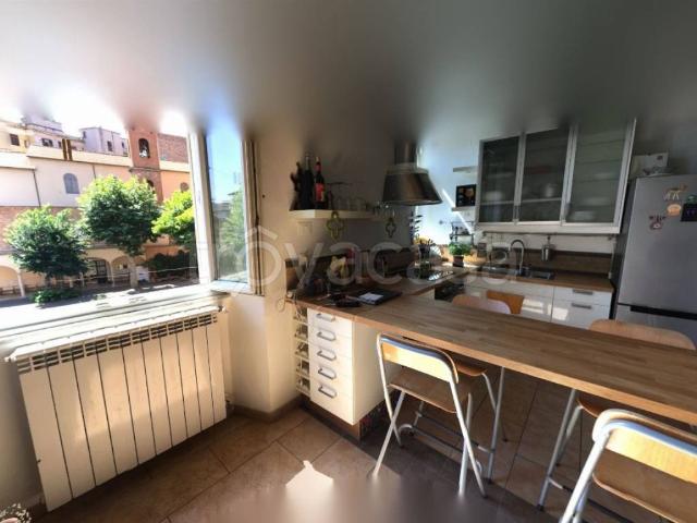 Appartamento in affitto a Roma via Avellino, 11, non arredato/vuoto, arredato, cabina armadio TrovaCasa