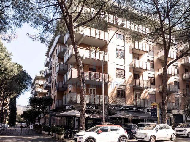Appartamento in affitto a Roma via Alessio Baldovinetti, 15, arredato, posto auto, terrazzo TrovaCasa