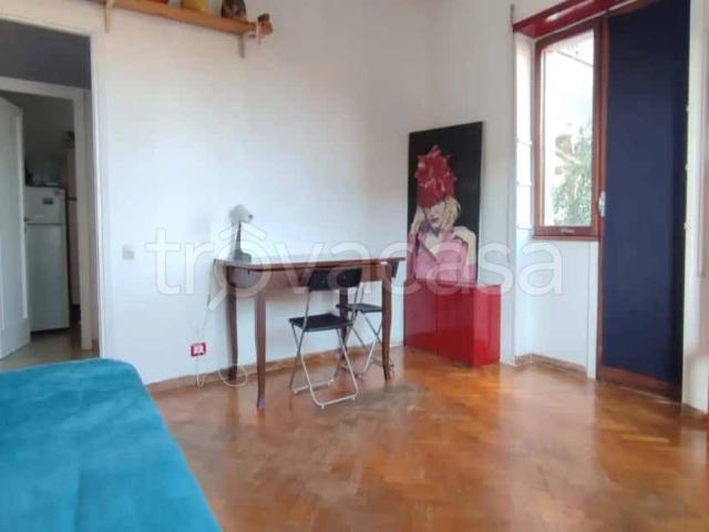 Appartamento in affitto a Roma via Ambrogio Traversari, arredato, luminoso, studio TrovaCasa