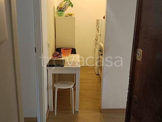 Appartamento in affitto a Roma via Biella, Villa Fiorelli