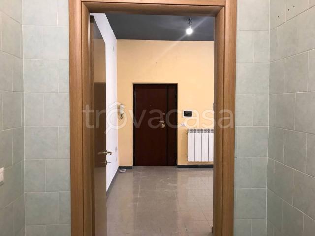 Appartamento in affitto a Roma via Cisternino, 32, parzialmente arredato, ristrutturato, porta blindata TrovaCasa