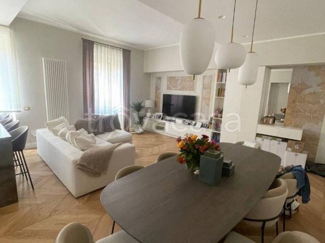 Appartamento in affitto a Roma via Clisio, non arredato/vuoto, terrazzo, ascensore TrovaCasa