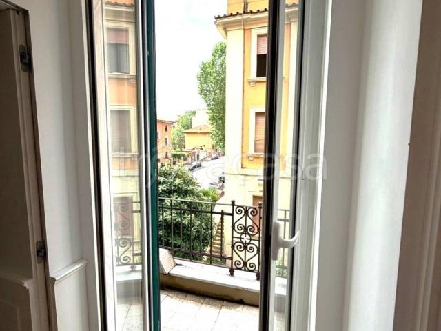 Appartamento in affitto a Roma via Dandolo, 25, arredato, riscaldamento autonomo, immobile di prestigio TrovaCasa