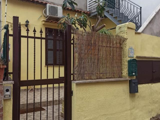 Appartamento in affitto a Roma via dei Quintili 225b, arredato, terrazzo, buono stato TrovaCasa