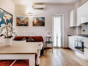Appartamento in affitto a Roma via del Gelsomino, arredato, centrale, balcone TrovaCasa