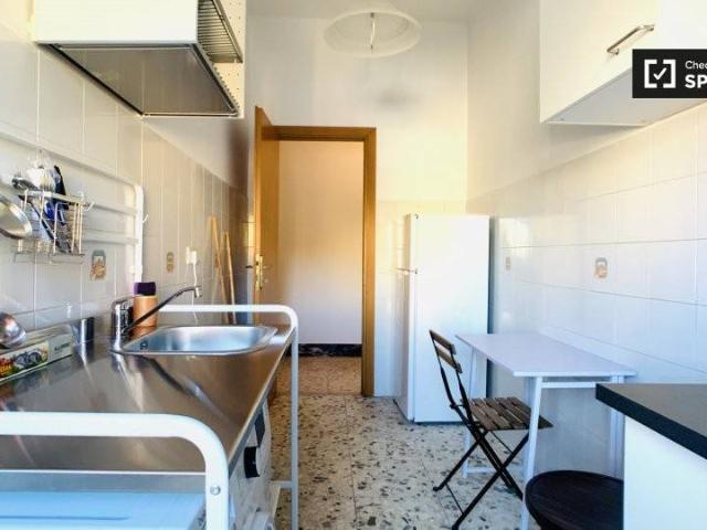 Appartamento in affitto a Roma via della Marranella, arredato, riscaldamento centralizzato, lavatrice TrovaCasa