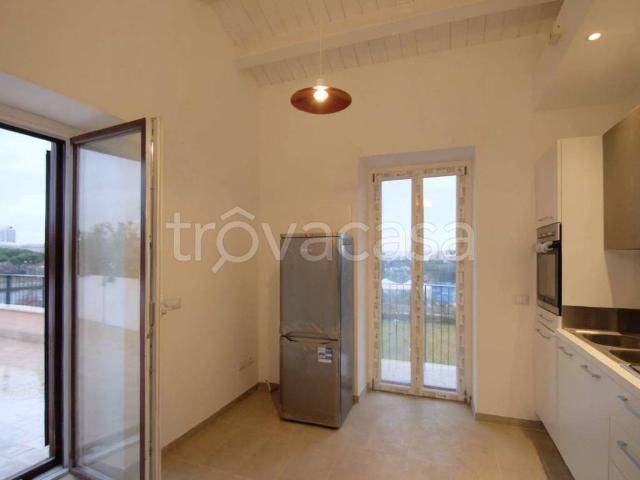 Appartamento in affitto a Roma via della Bufalotta, 663, giardino privato, terrazzo, parzialmente arredato TrovaCasa