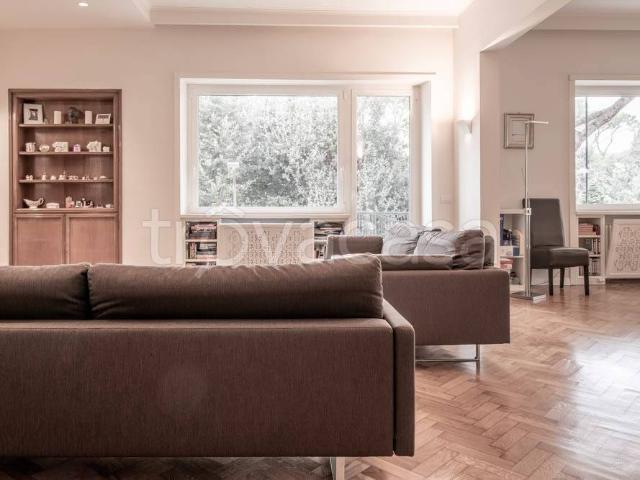 Appartamento in affitto a Roma via della Fonte di Fauno, box, terrazzo, parzialmente arredato TrovaCasa