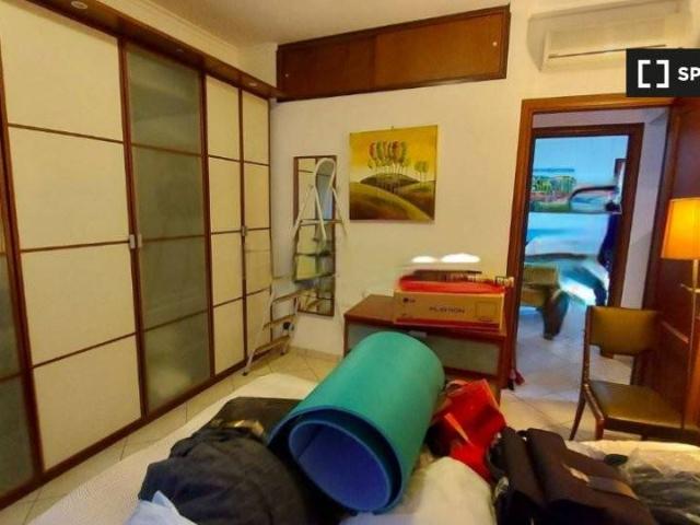 Appartamento in affitto a Roma via delle Lobelie, arredato, vicinanze negozi, lavatrice TrovaCasa