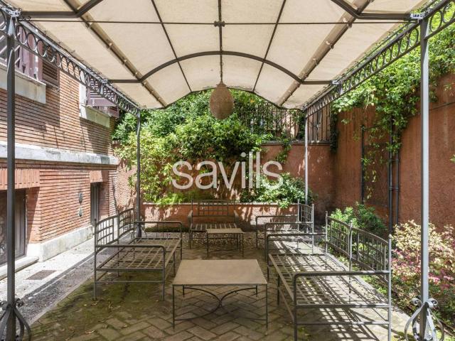Appartamento in affitto a Roma via di Santa Melania, giardino privato, box, parzialmente arredato TrovaCasa