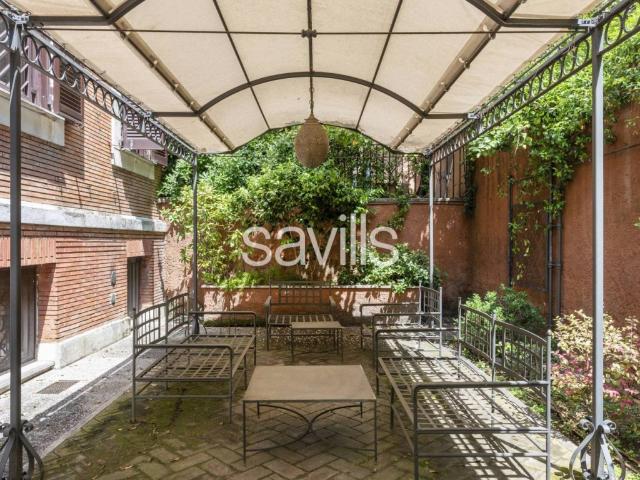 Appartamento in affitto a Roma via di Santa Melania, non arredato/vuoto, giardino privato, posto auto TrovaCasa