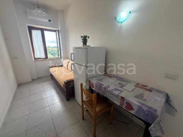 Appartamento in affitto a Roma via di Santa Cornelia, arredato, box, giardino condominiale TrovaCasa