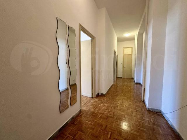 Appartamento in affitto a Roma via Eugenio Barsanti, doppi vetri, porta blindata, cucina abitabile TrovaCasa