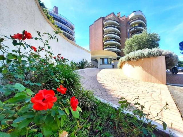 Appartamento in affitto a Roma via Ezra Pound, 49, non arredato/vuoto, terrazzo, piscina condominiale TrovaCasa
