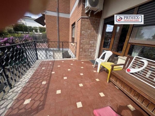 Appartamento in affitto a Roma via Edgardo Negri, arredato, giardino, riscaldamento autonomo TrovaCasa