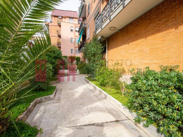 Appartamento in affitto a Roma via Emilio De Marchi, arredato, box, terrazzo TrovaCasa