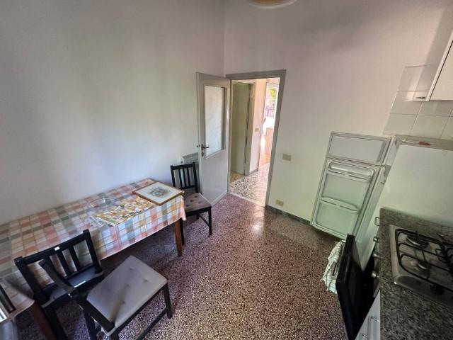 Appartamento in affitto a Roma via Fosso del Poggio, posto auto, parzialmente arredato, zona residenziale TrovaCasa