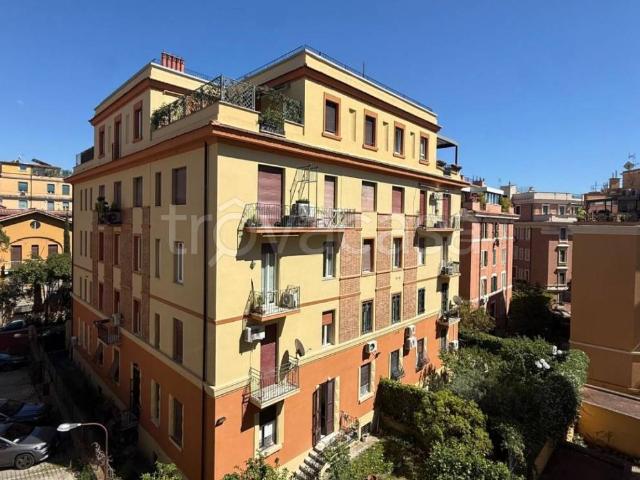 Appartamento in affitto a Roma via Gian Giacomo Porro, terrazzo, parzialmente arredato, ristrutturato TrovaCasa
