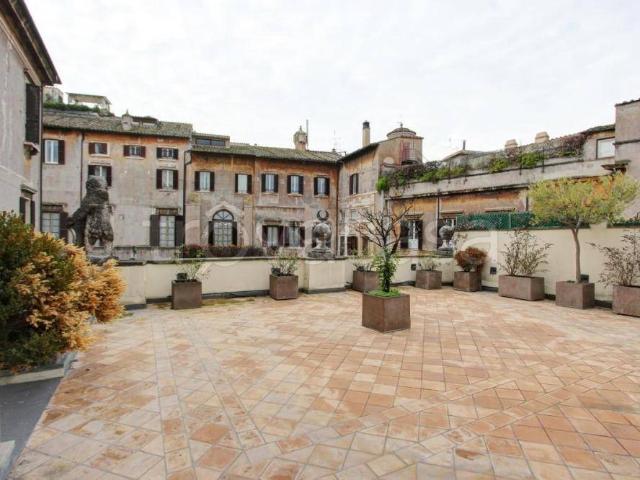 Appartamento in affitto a Roma, Via Giulia