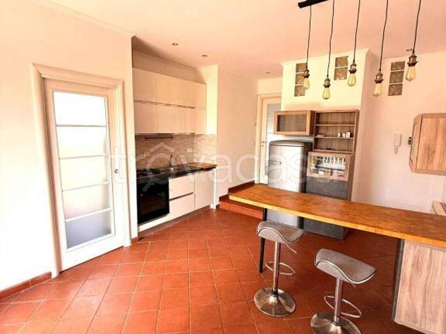 Appartamento in affitto a Roma via levate, Valle Muricana