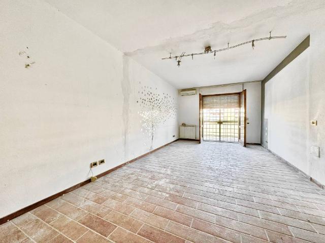 Appartamento in affitto a Roma via Libero Leonardi, 3, non arredato/vuoto, ascensore, cantina TrovaCasa