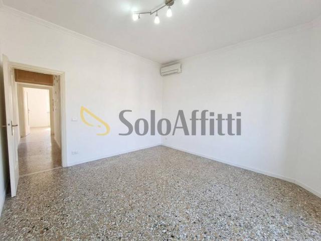 Appartamento in affitto a Roma via Lorenzo Vidaschi, 31, riscaldamento autonomo, parzialmente arredato, ascensore TrovaCasa