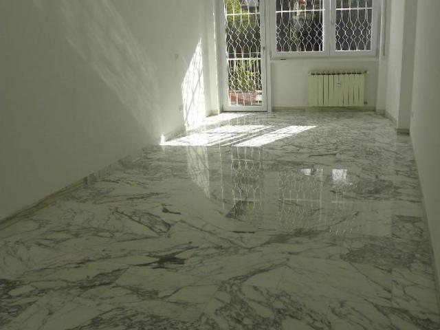 Appartamento in affitto a Roma via Paola Falconieri, 13, doppia esposizione, riscaldamento centralizzato, ristrutturato TrovaCasa