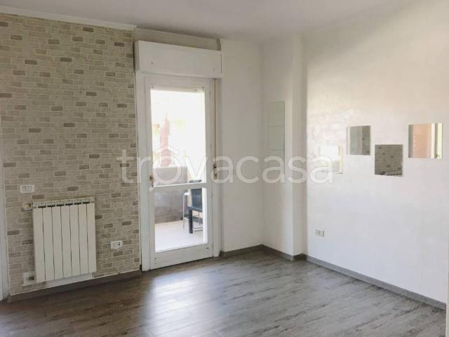 Appartamento in affitto a Roma via Piero Gherardi, arredato, box, balcone TrovaCasa