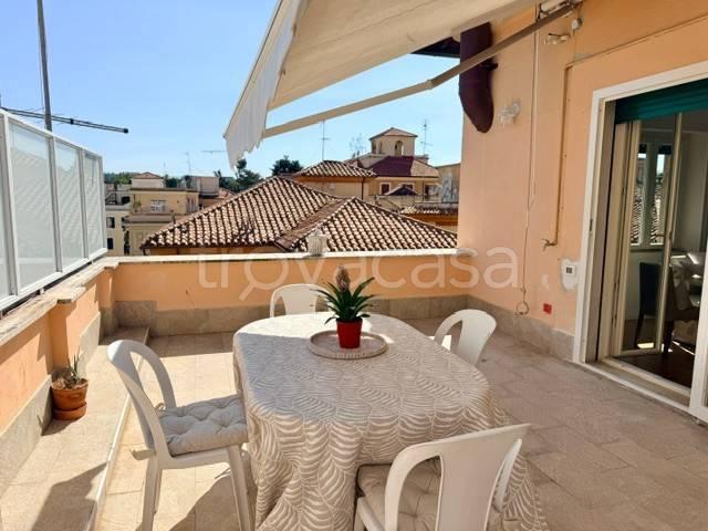 Appartamento in affitto a Roma via Reno, arredato, box, terrazzo TrovaCasa