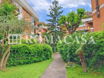 Appartamento in affitto a Roma via San Lucio, arredato, ristrutturato, giardino condominiale TrovaCasa