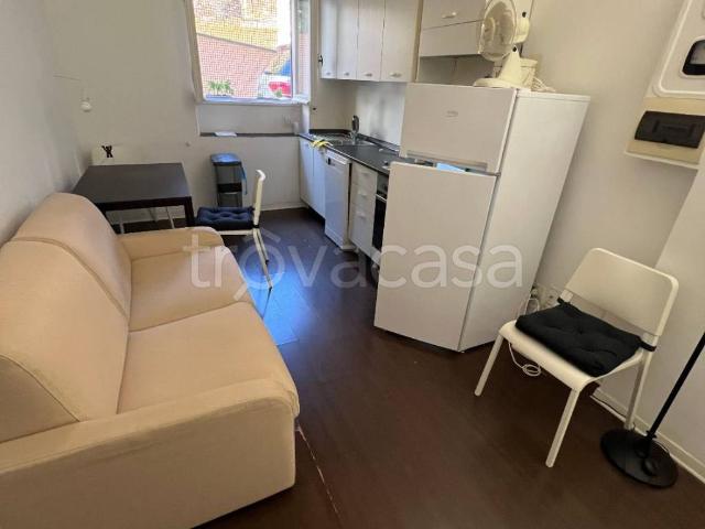 Appartamento in affitto a Roma via Senafè, arredato, centrale, angolo cottura TrovaCasa